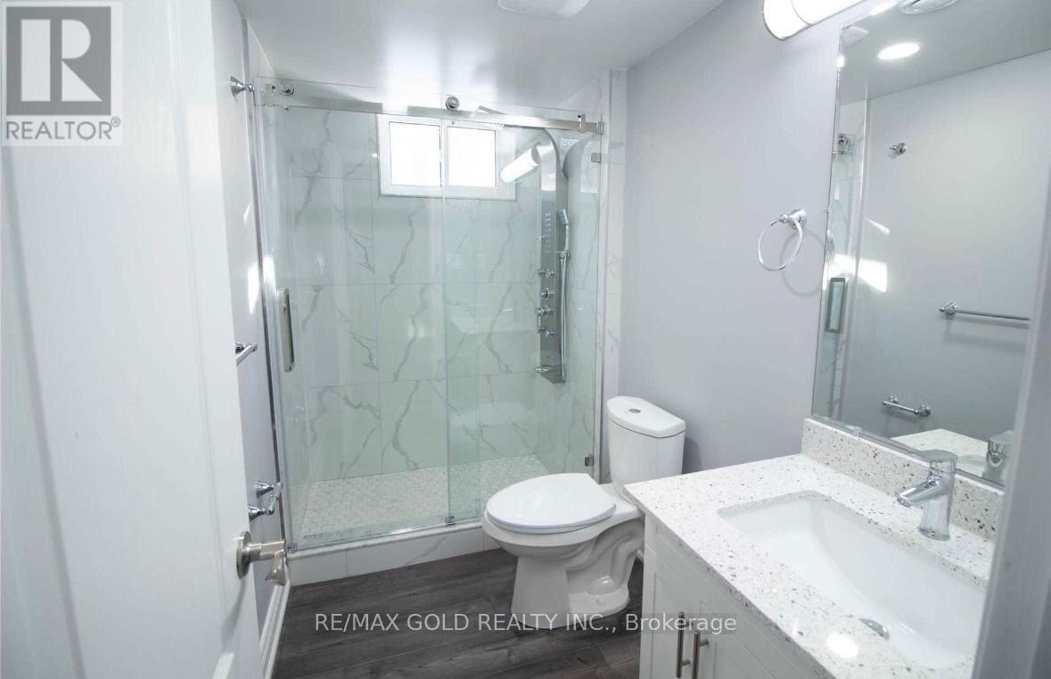 3 Panorama Crescent N, Brampton, Ontario  L6S 3T7 - Photo 16 - W12453117