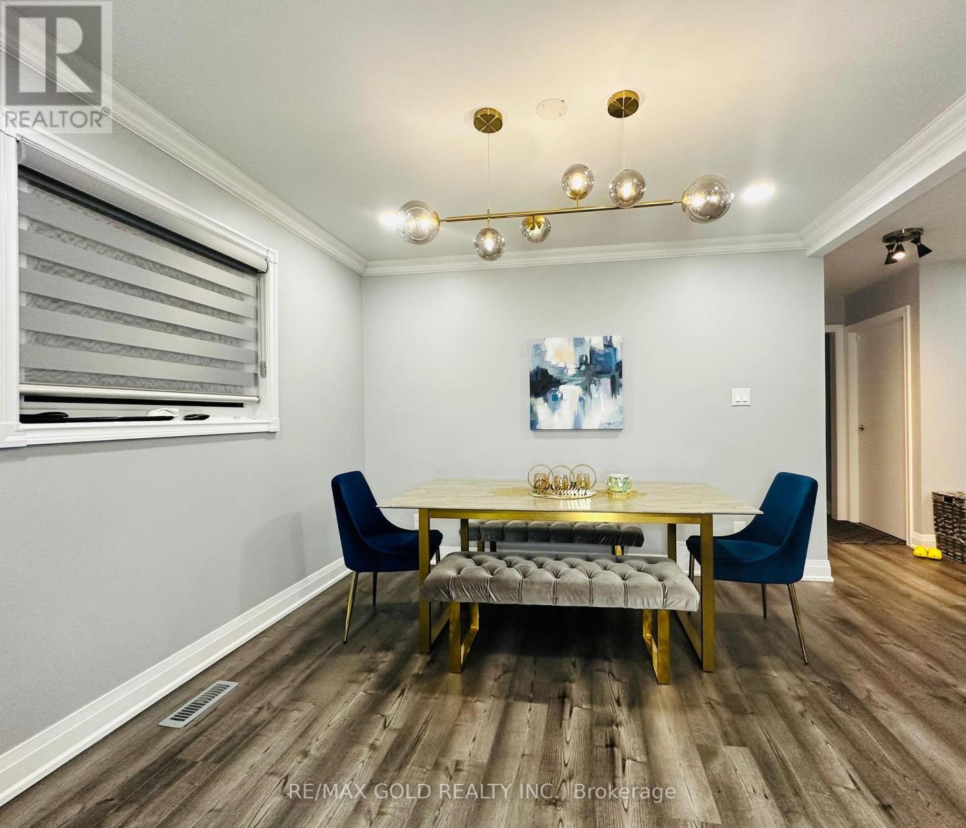 3 Panorama Crescent N, Brampton, Ontario  L6S 3T7 - Photo 4 - W12453117