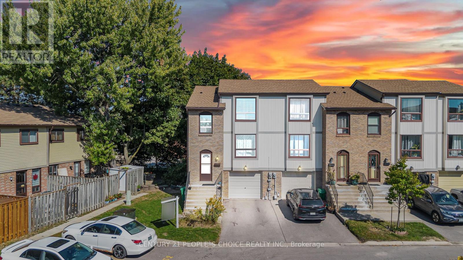 51 Mcmullen Crescent, Brampton, Ontario  L6S 3M2 - Photo 2 - W12453120