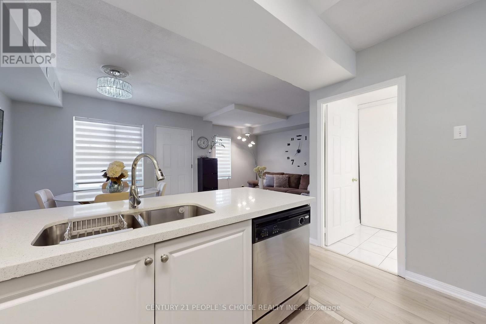 1028 - 3045 Finch Avenue W, Toronto, Ontario  M9M 0A5 - Photo 21 - W12422567