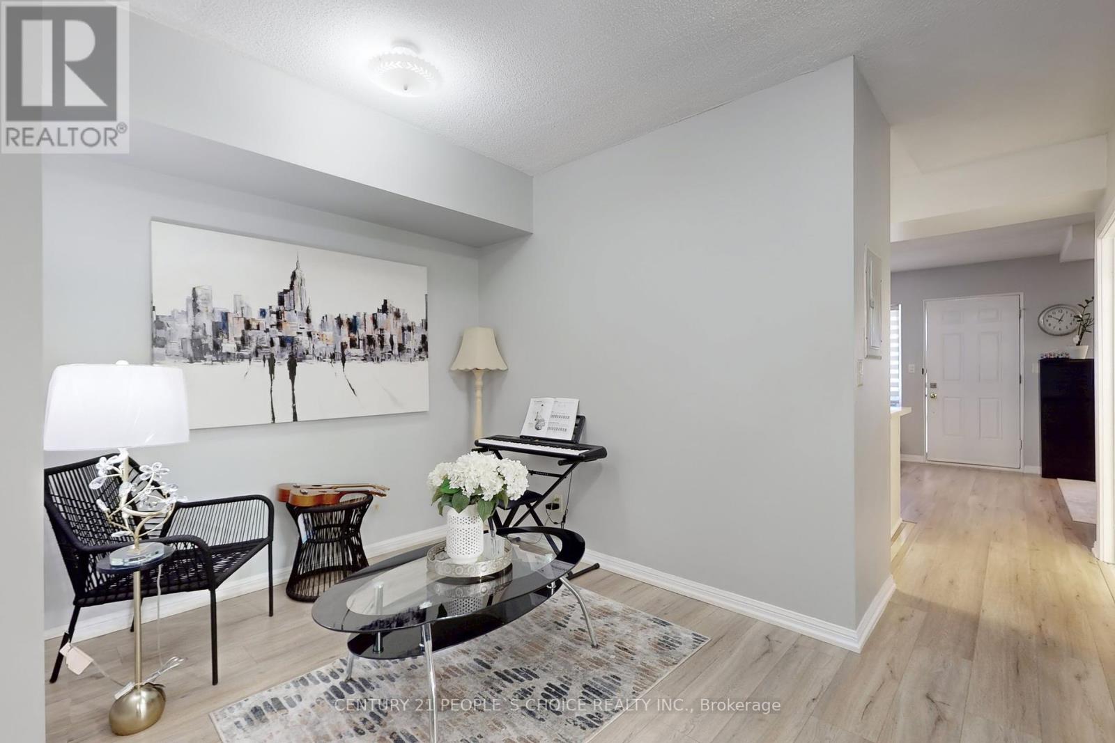 1028 - 3045 Finch Avenue W, Toronto, Ontario  M9M 0A5 - Photo 11 - W12422567
