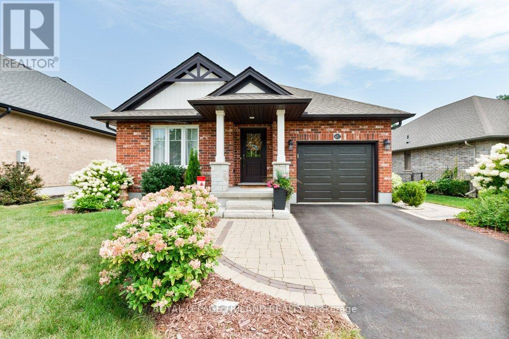 401 Beamish Street, Central Elgin, Ontario  N5L 0A7 - Photo 2 - X12453151