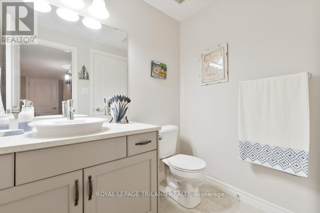401 Beamish Street, Central Elgin, Ontario  N5L 0A7 - Photo 24 - X12453151