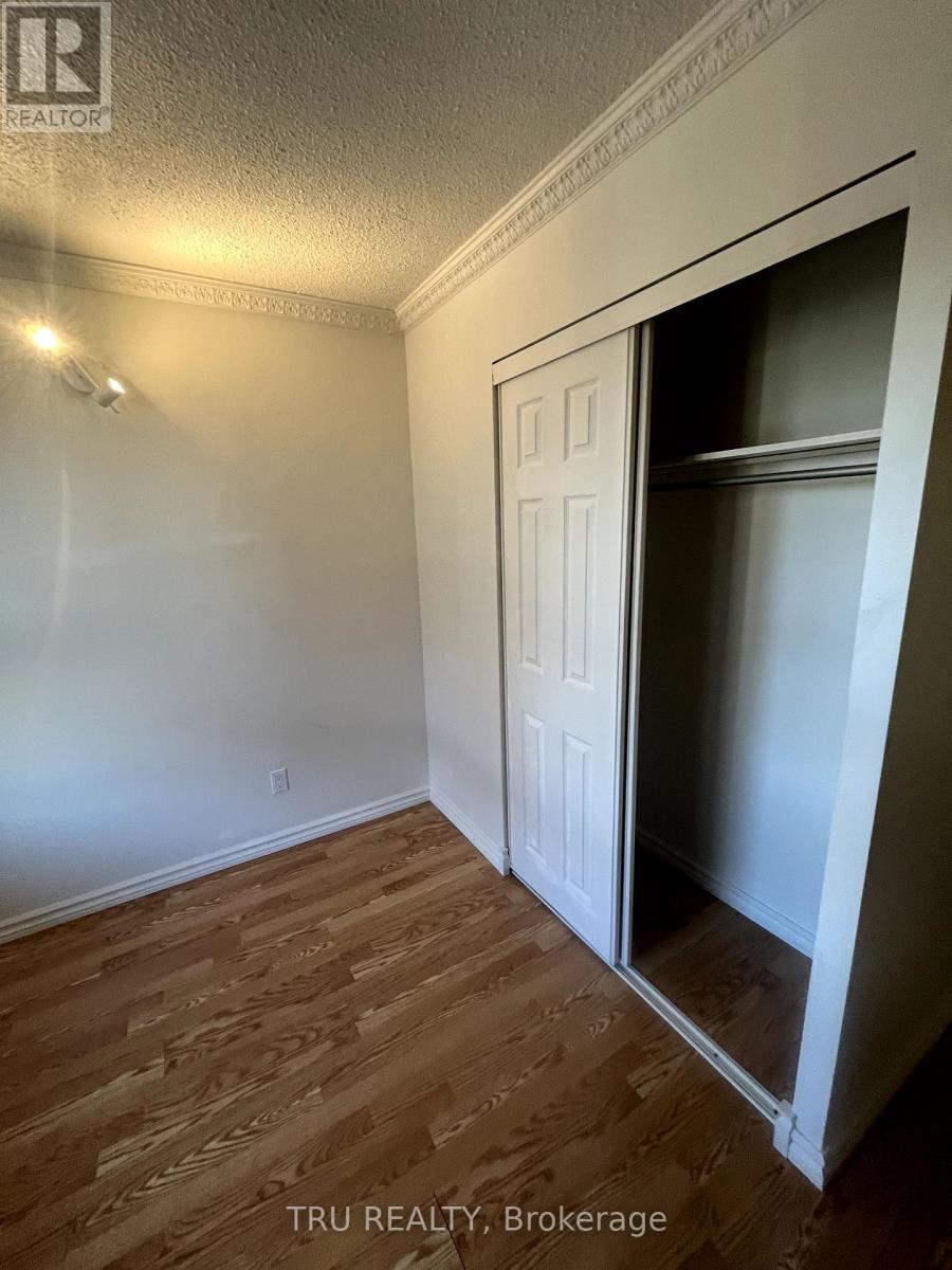 1606 - 158c Mcarthur Avenue, Ottawa, Ontario  K1L 8E7 - Photo 14 - X12453155