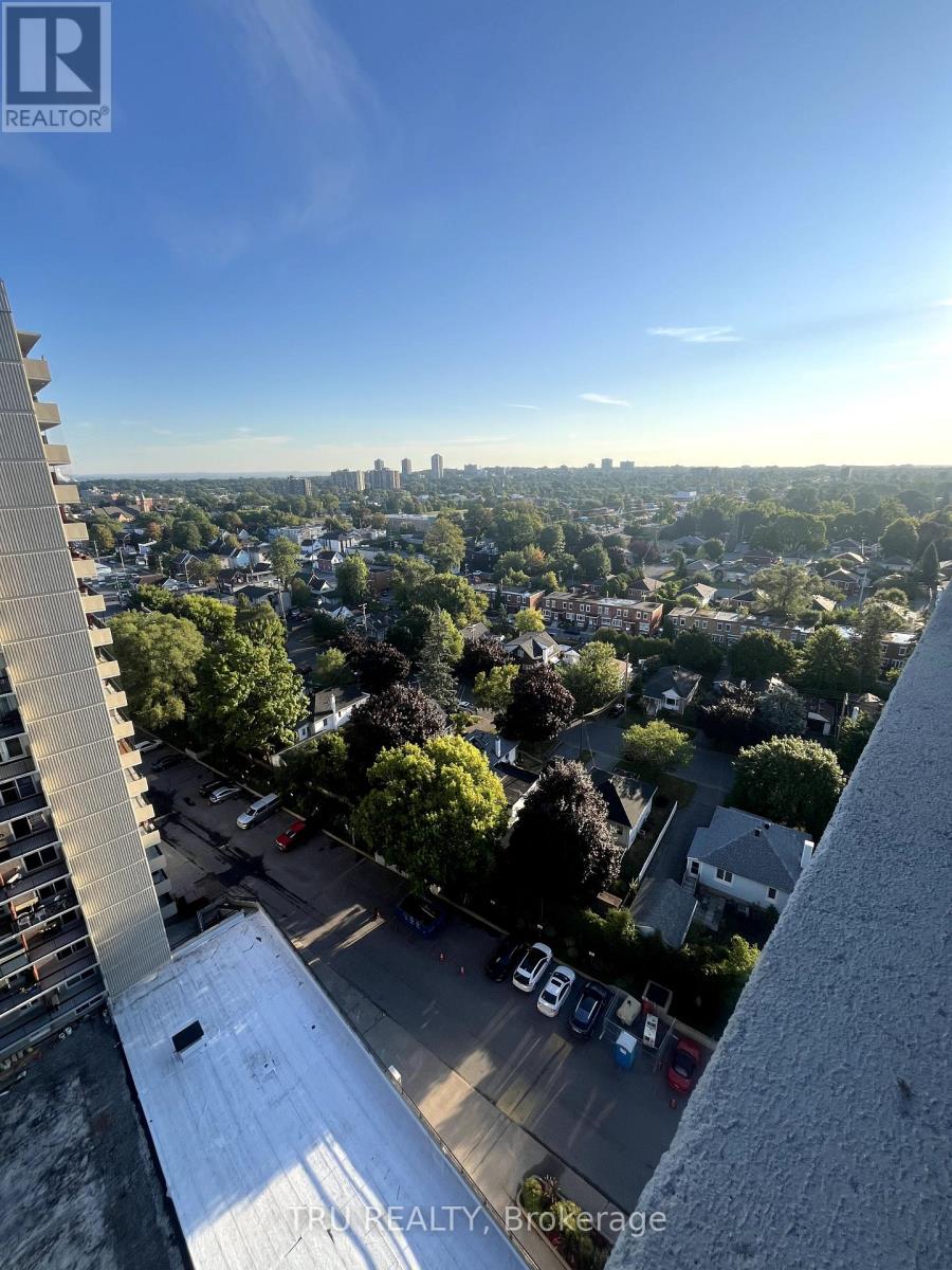 1606 - 158c Mcarthur Avenue, Ottawa, Ontario  K1L 8E7 - Photo 19 - X12453155