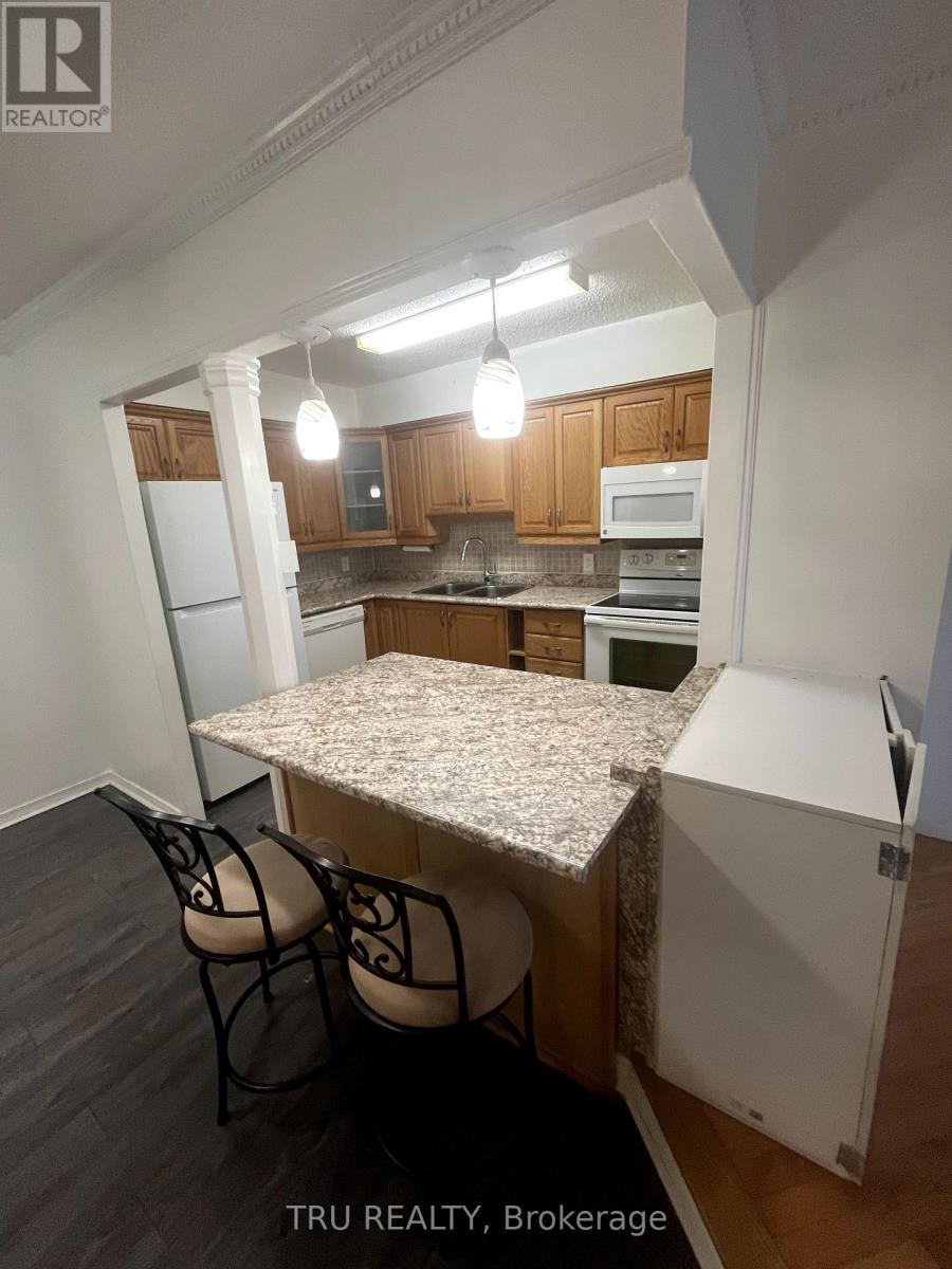 1606 - 158c Mcarthur Avenue, Ottawa, Ontario  K1L 8E7 - Photo 6 - X12453155