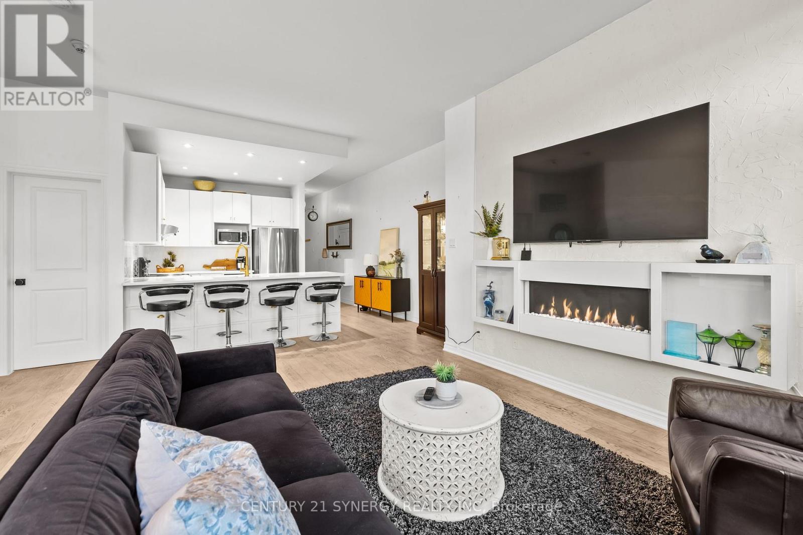 203 - 500 Claridge Drive, Ottawa, Ontario  K2J 3G5 - Photo 11 - X12453174