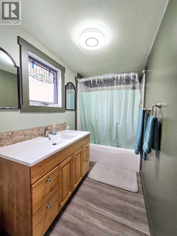 2702 27 Avenue, Bellevue, Alberta  T0K 0C0 - Photo 11 - A2263302