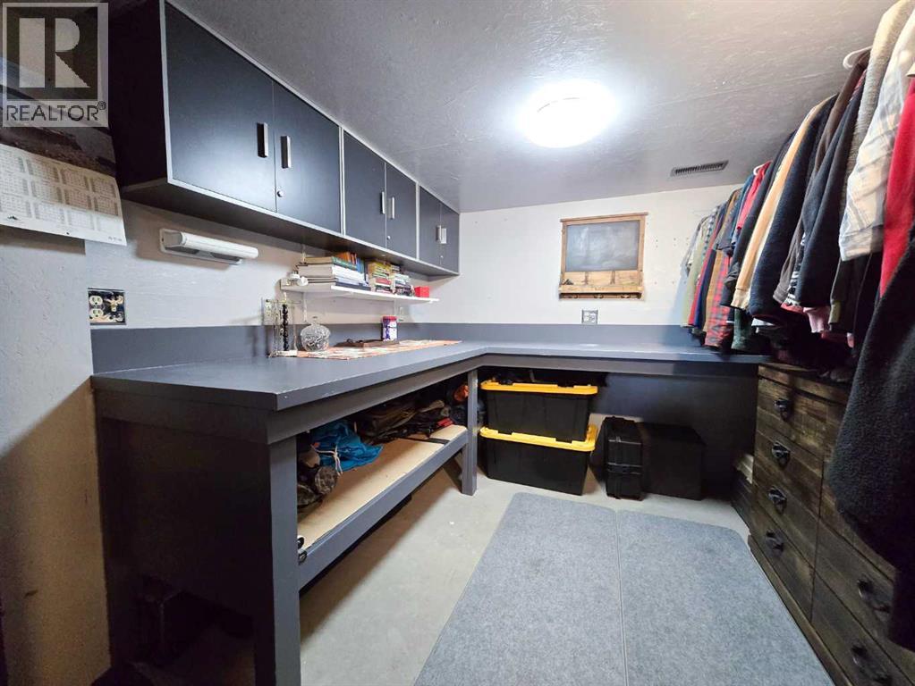 2702 27 Avenue, Bellevue, Alberta  T0K 0C0 - Photo 13 - A2263302