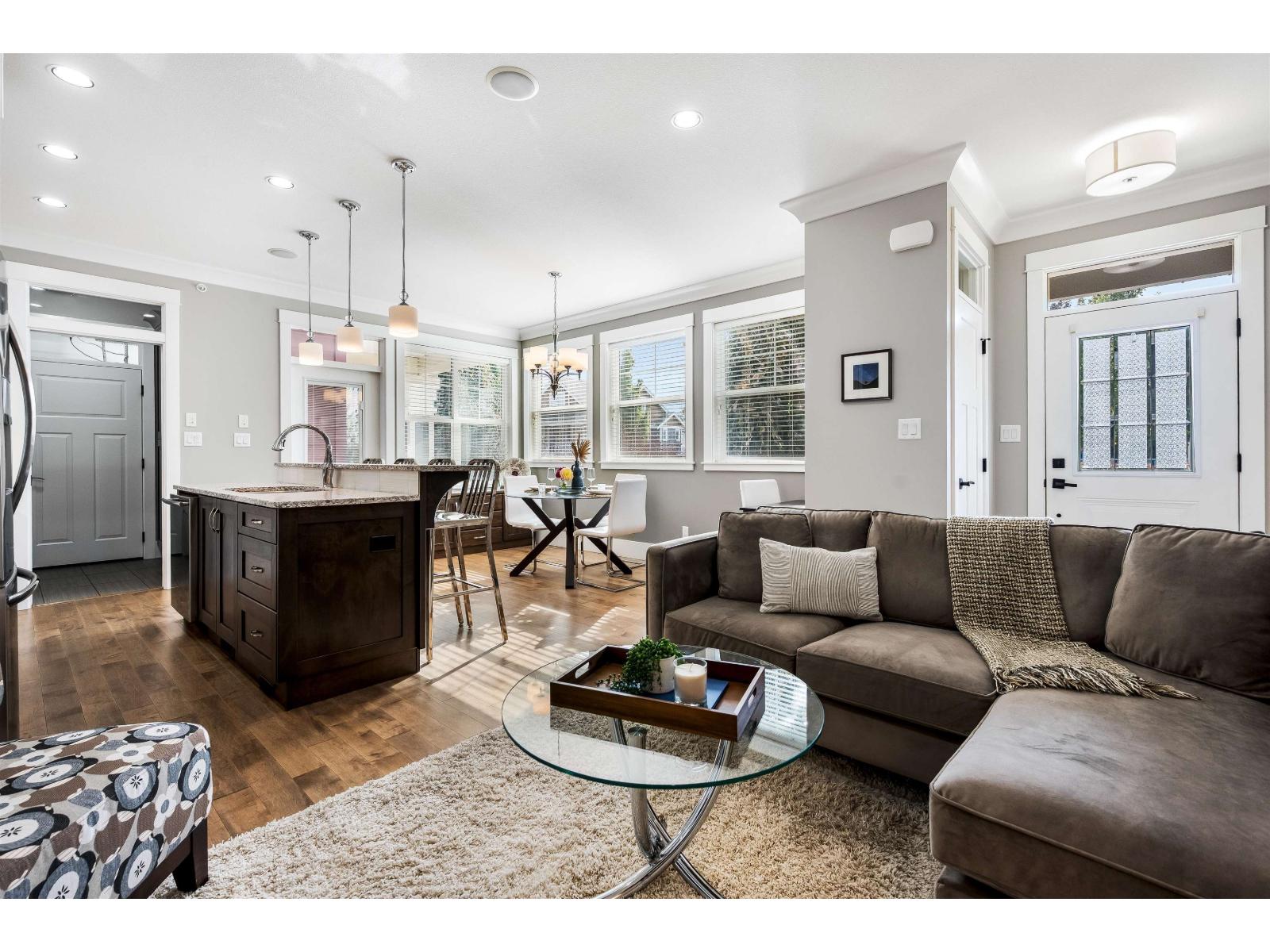 Property at 2 45202 NICOMEN CRESCENT image 3