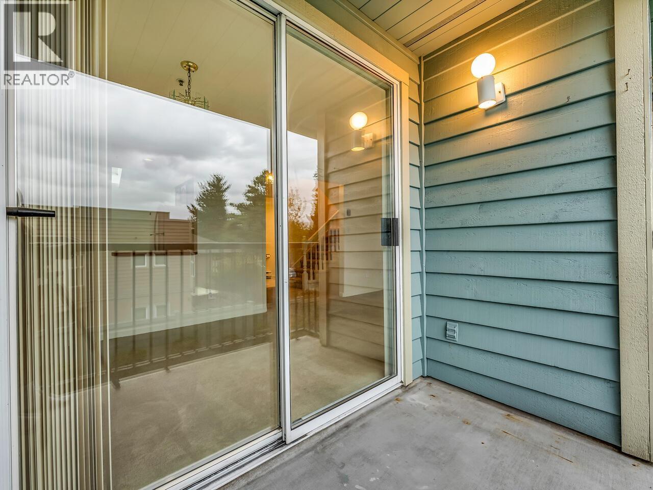 6 7150 Barnet Road, Burnaby, British Columbia  V5A 4S7 - Photo 15 - R3055142