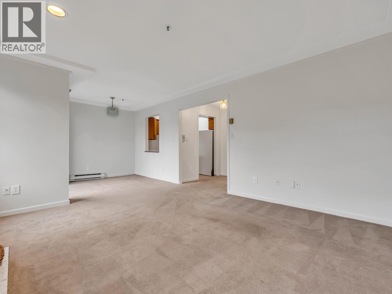 6 7150 Barnet Road, Burnaby, British Columbia  V5A 4S7 - Photo 8 - R3055142