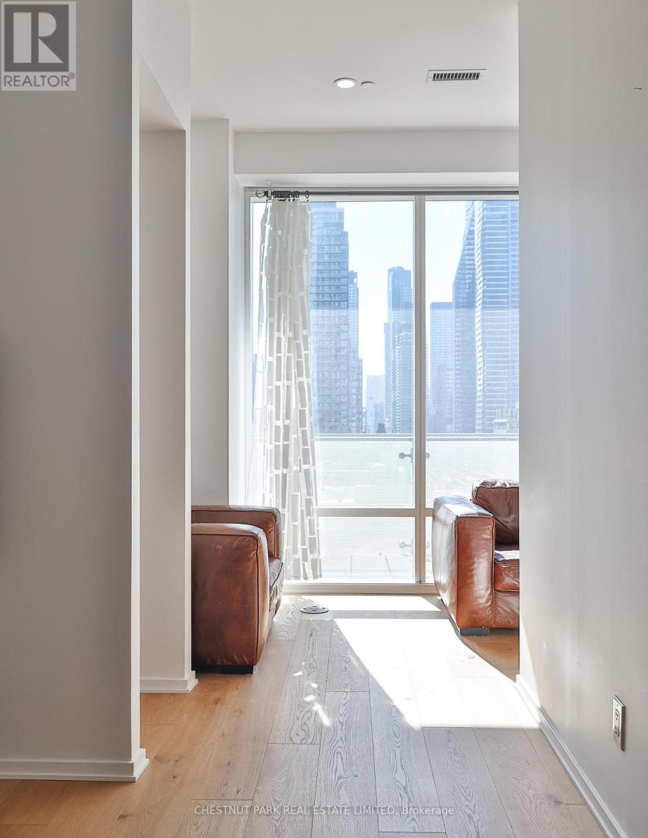 511 - 1 BLOOR STREET E, Toronto, Ontario