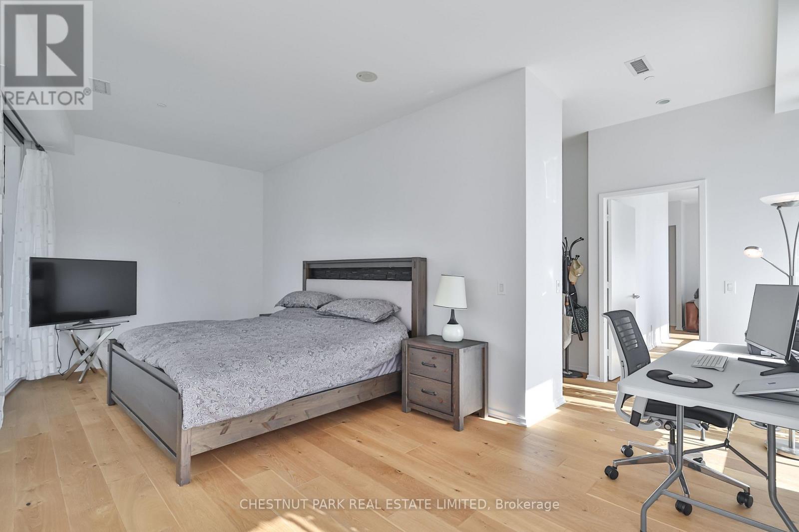 511 - 1 Bloor Street E, Toronto, Ontario  M4W 1A9 - Photo 10 - C12453172