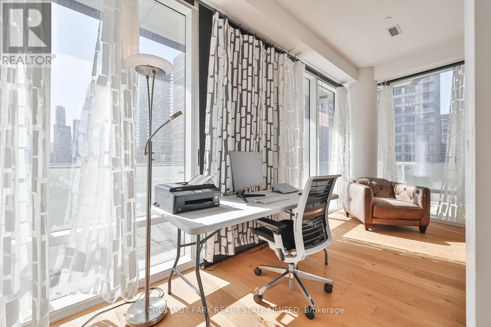 511 - 1 Bloor Street E, Toronto, Ontario  M4W 1A9 - Photo 11 - C12453172