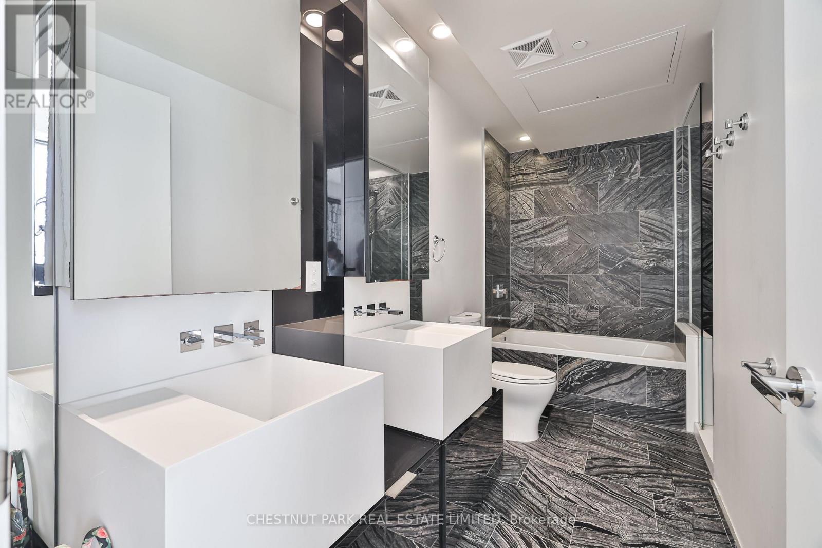511 - 1 Bloor Street E, Toronto, Ontario  M4W 1A9 - Photo 12 - C12453172