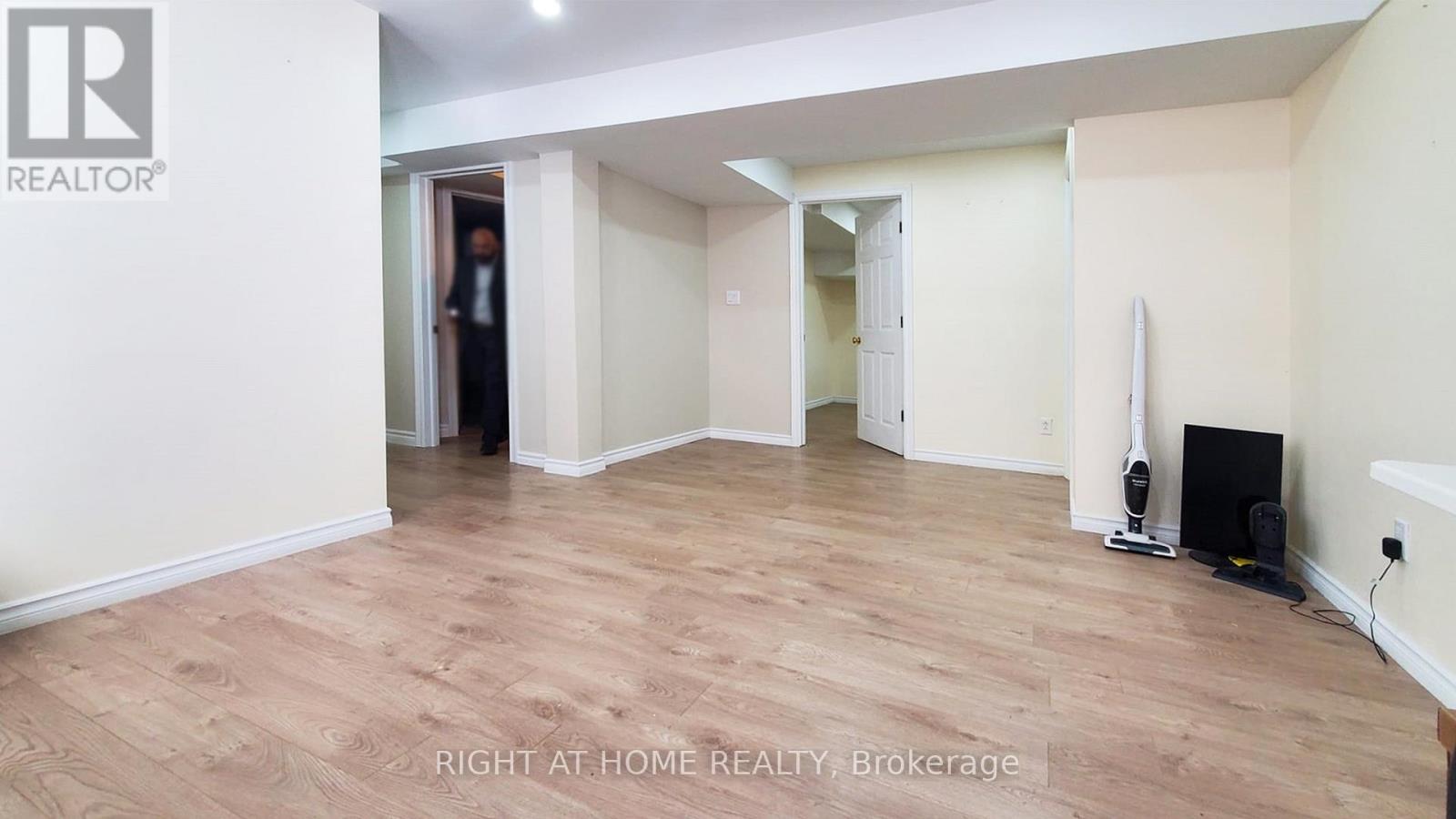 Bsmt - 172 Niagara Drive, Oshawa, Ontario  L1G 8B6 - Photo 4 - E12453154