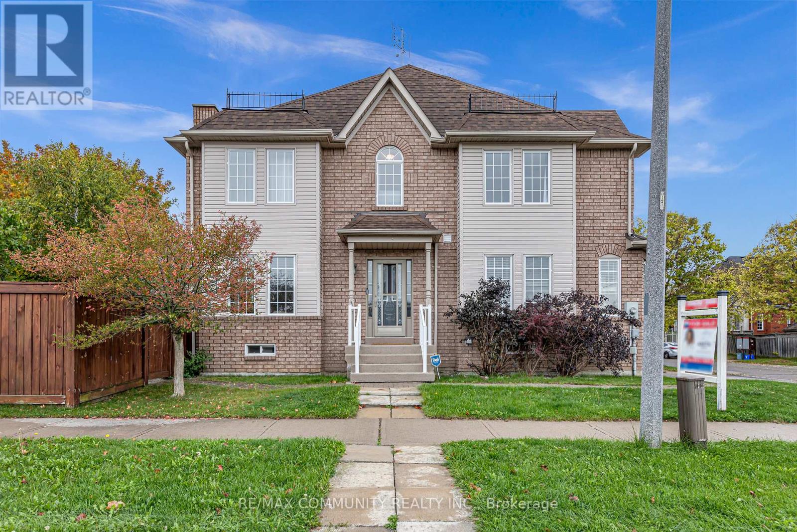 1 PLAYFAIR ROAD, Whitby, Ontario