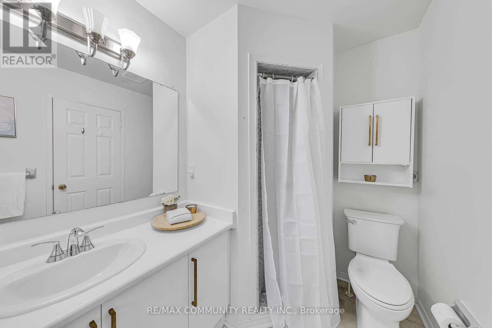 1 Playfair Road, Whitby, Ontario  L1N 9S8 - Photo 12 - E12453167