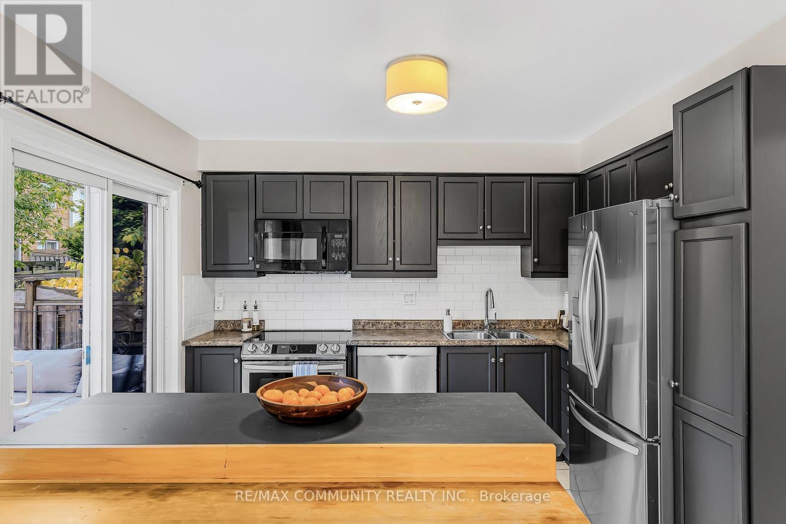 1 Playfair Road, Whitby, Ontario  L1N 9S8 - Photo 36 - E12453167