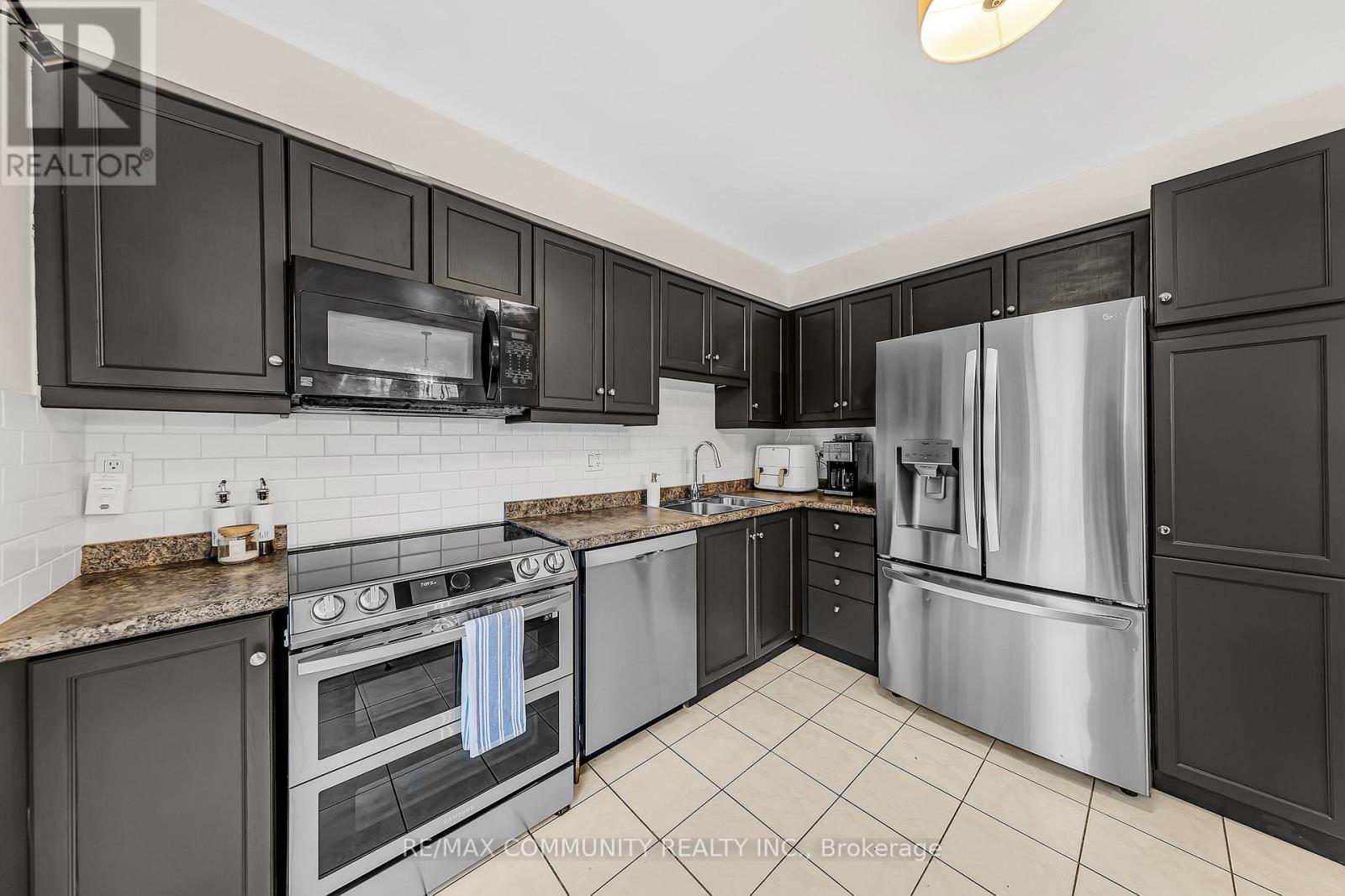 1 Playfair Road, Whitby, Ontario  L1N 9S8 - Photo 39 - E12453167