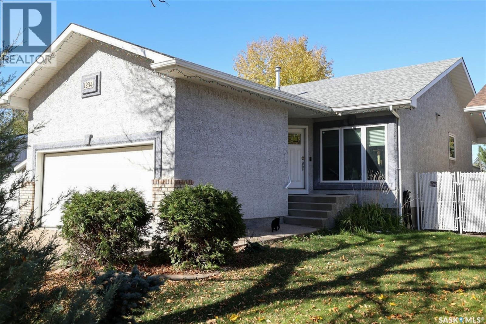 1234 Dover AVENUE, Regina, Saskatchewan