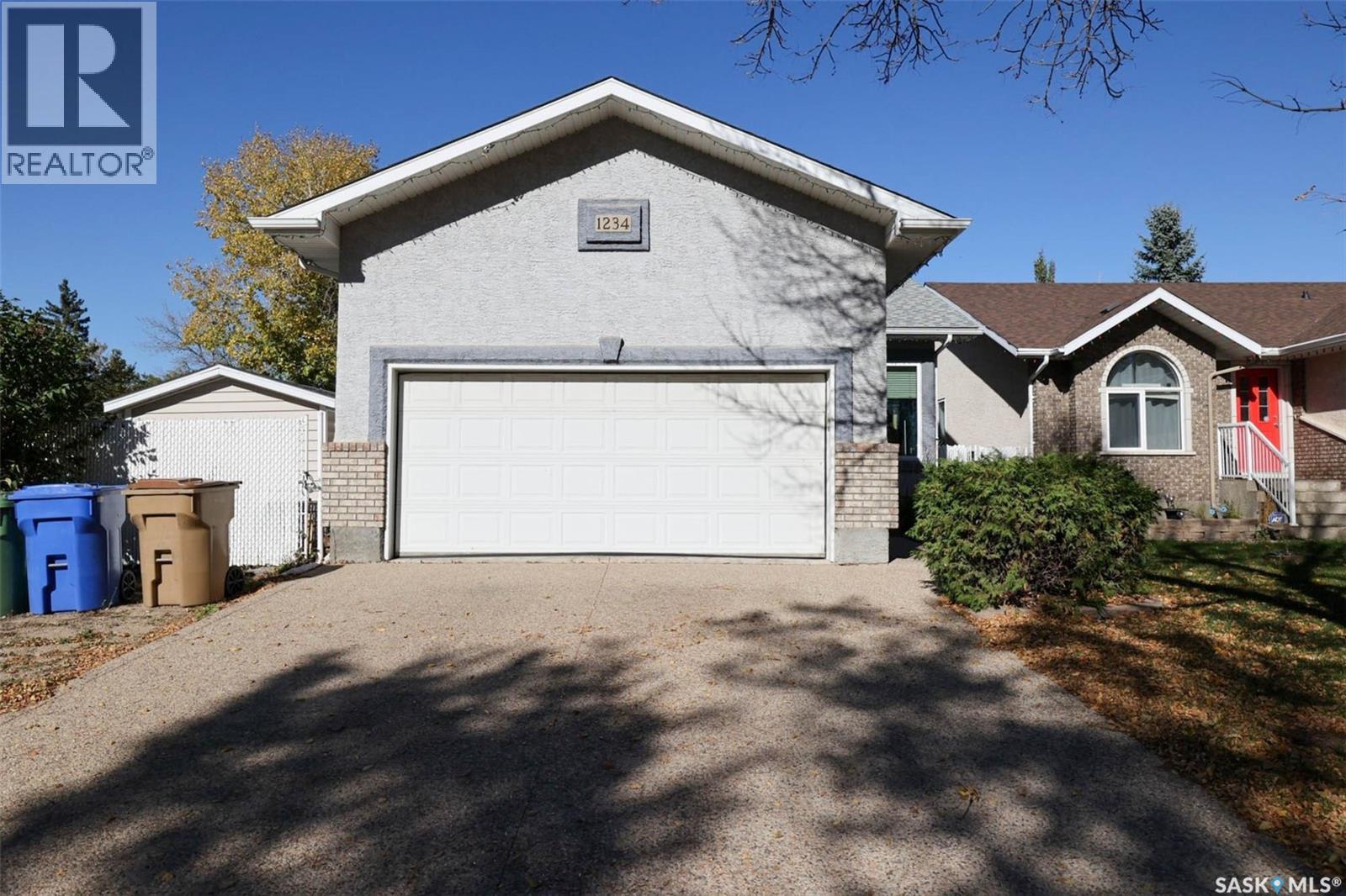 1234 Dover Avenue, Regina, Saskatchewan  S4R 0L4 - Photo 2 - SK020434