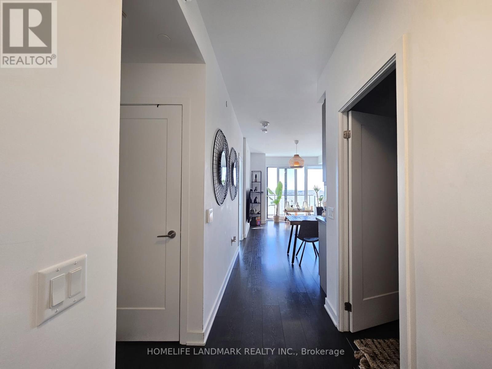 2611 - 105 Onedia Crescent, Richmond Hill, Ontario  L4B 0H6 - Photo 3 - N12453168