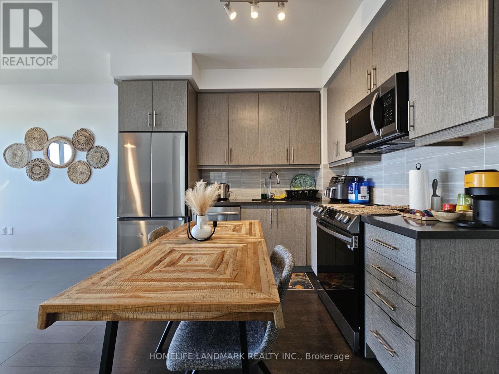 2611 - 105 Onedia Crescent, Richmond Hill, Ontario  L4B 0H6 - Photo 9 - N12453168