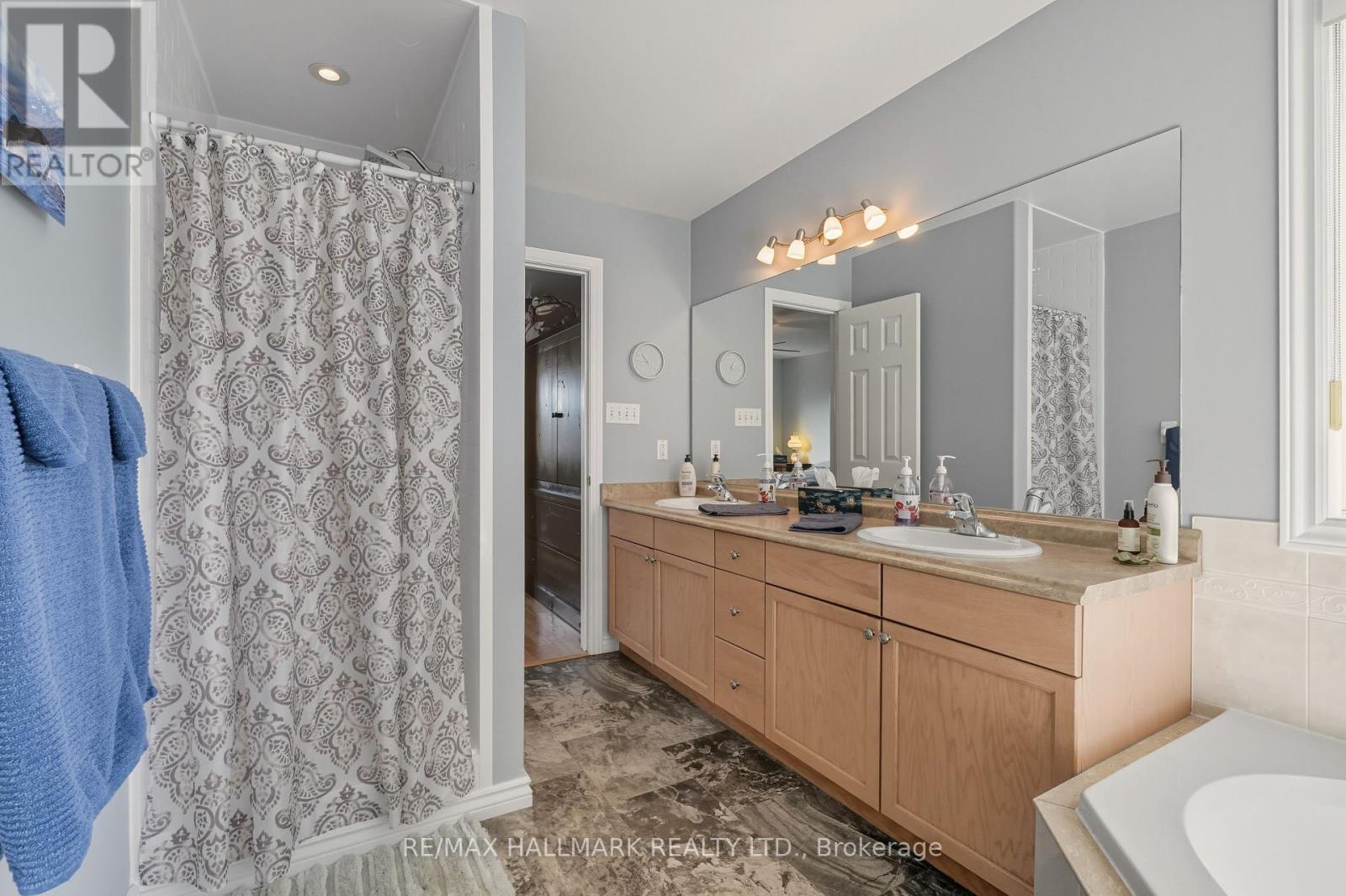 5 Pacific Avenue, Barrie, Ontario  L4M 7E7 - Photo 24 - S12453159