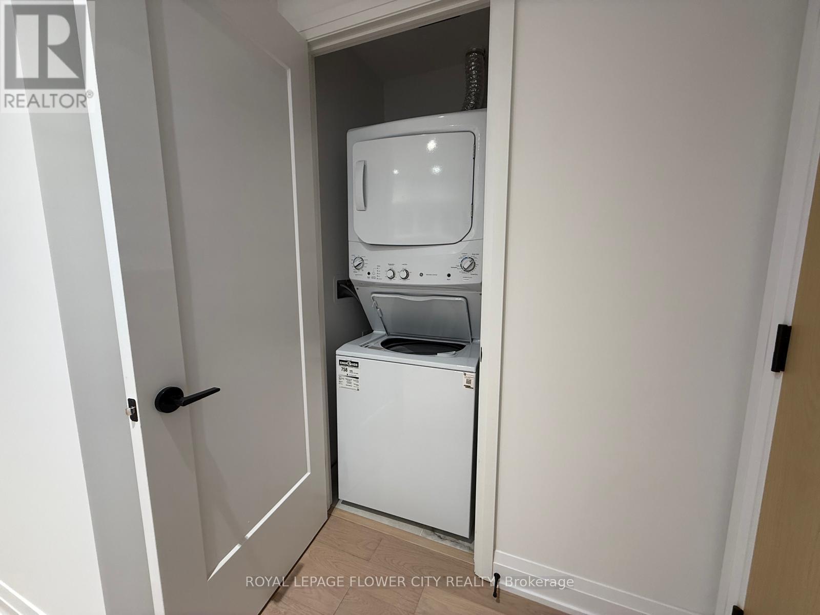 228 - 505 Glencairn Avenue, Toronto, Ontario  M6B 0B2 - Photo 5 - C12422691