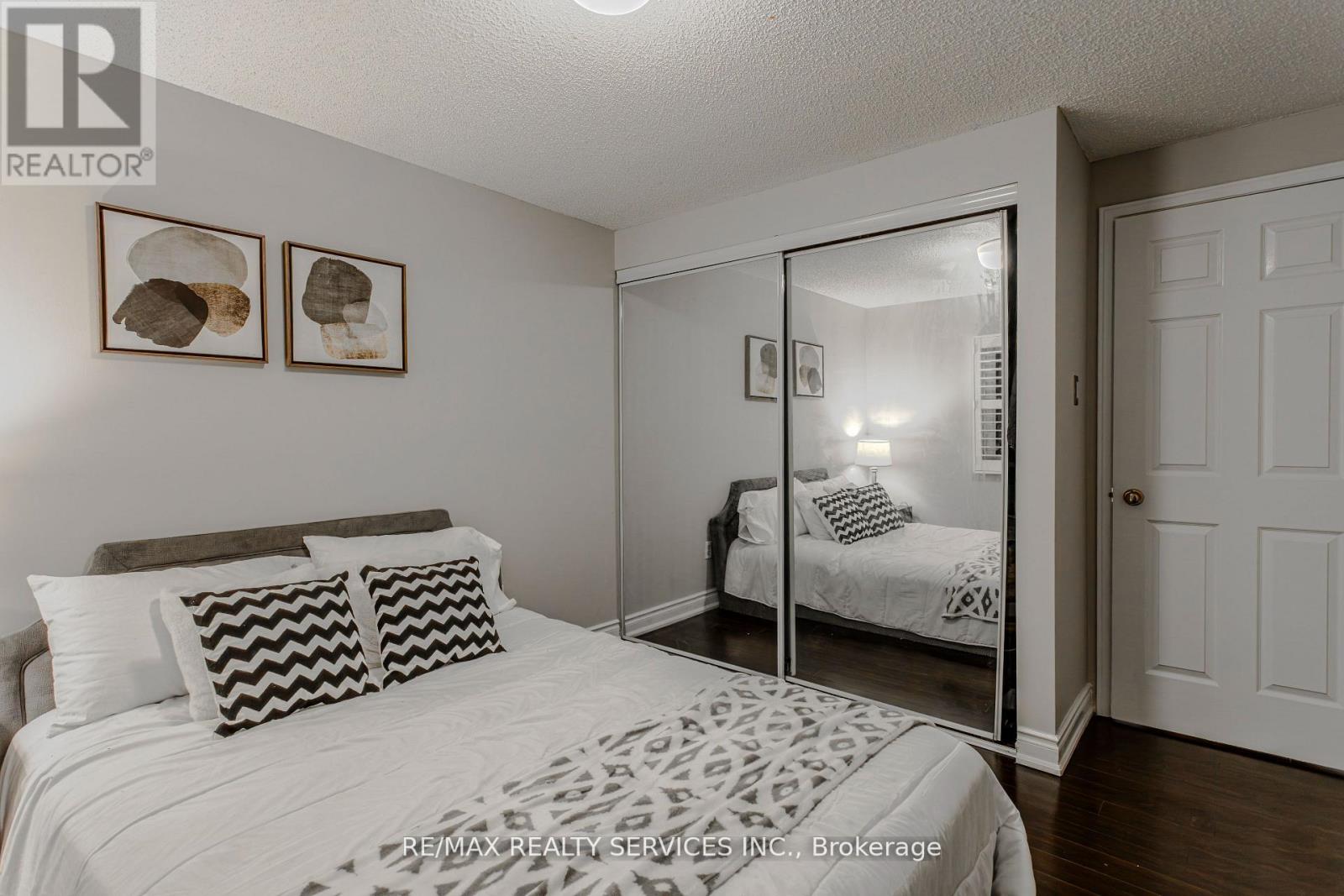32 Heddon Court, Brampton, Ontario  L6Z 4H2 - Photo 32 - W12453156