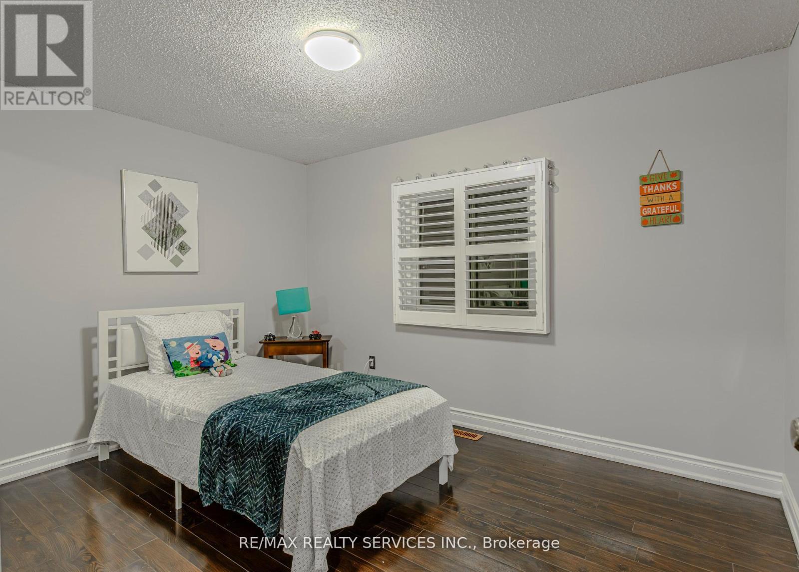 32 Heddon Court, Brampton, Ontario  L6Z 4H2 - Photo 33 - W12453156
