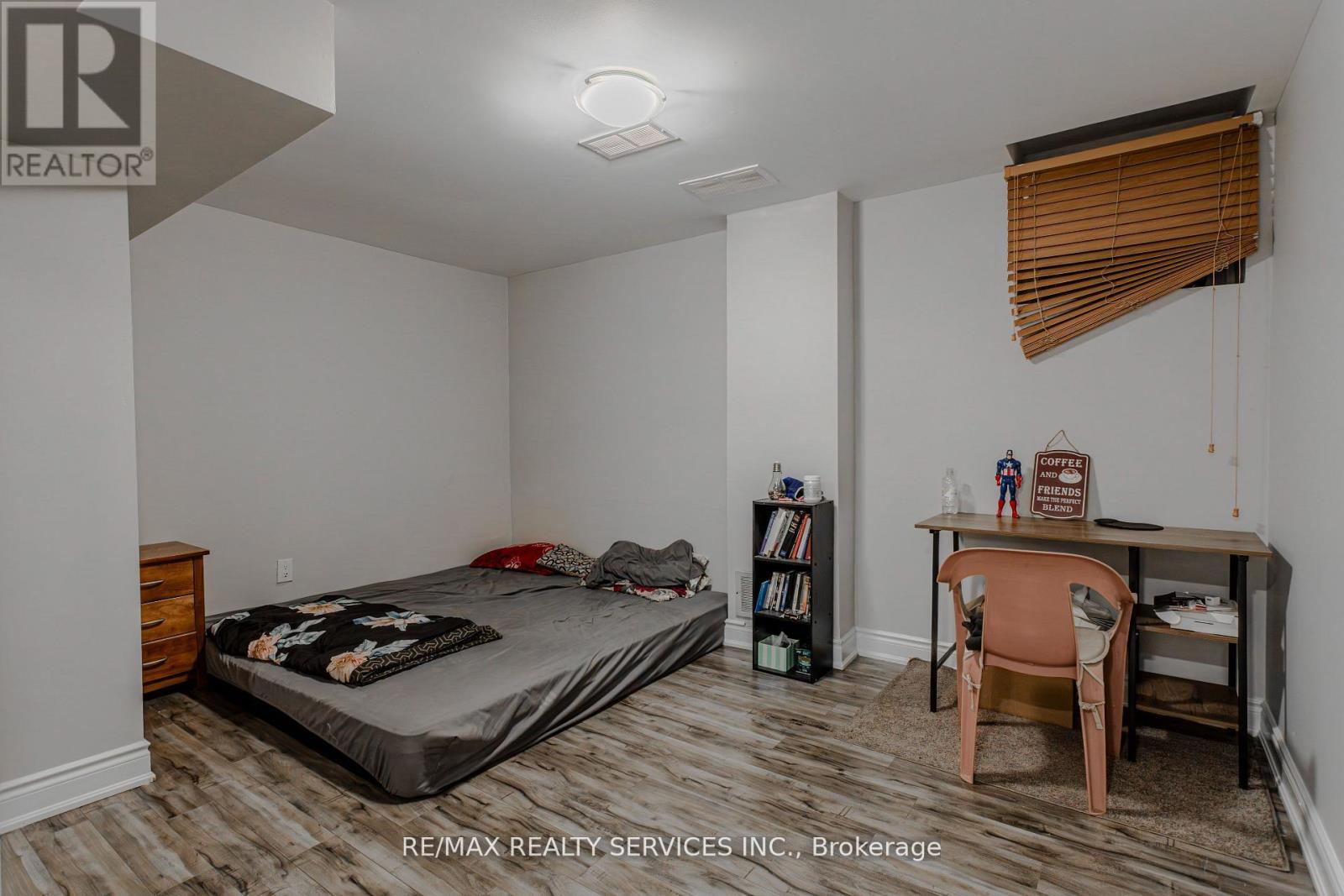32 Heddon Court, Brampton, Ontario  L6Z 4H2 - Photo 43 - W12453156