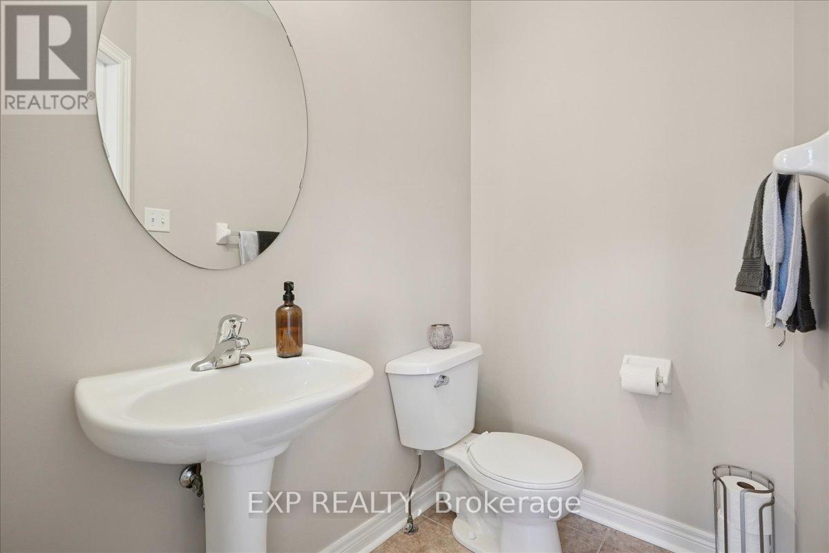 4147 Prentice Common, Burlington, Ontario  L7M 0B5 - Photo 17 - W12453175