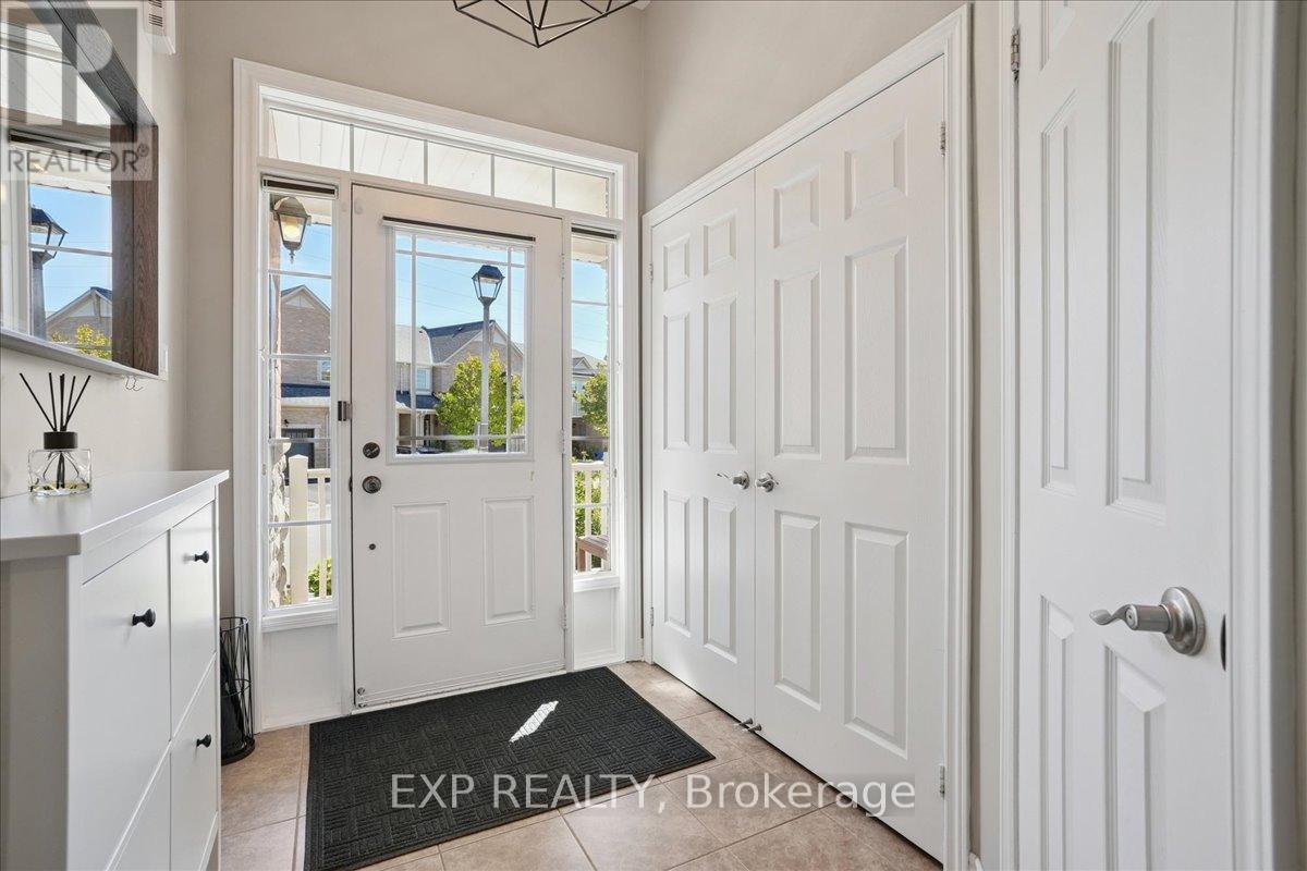 4147 Prentice Common, Burlington, Ontario  L7M 0B5 - Photo 4 - W12453175