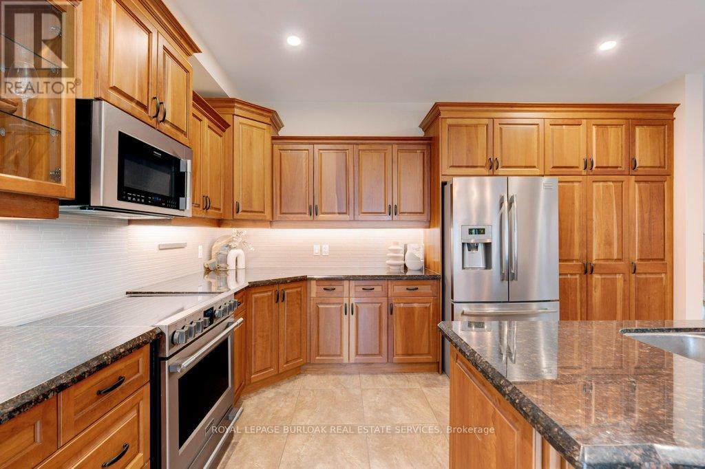 47 Premier Road, Hamilton, Ontario  L0R 2H6 - Photo 23 - X12453164