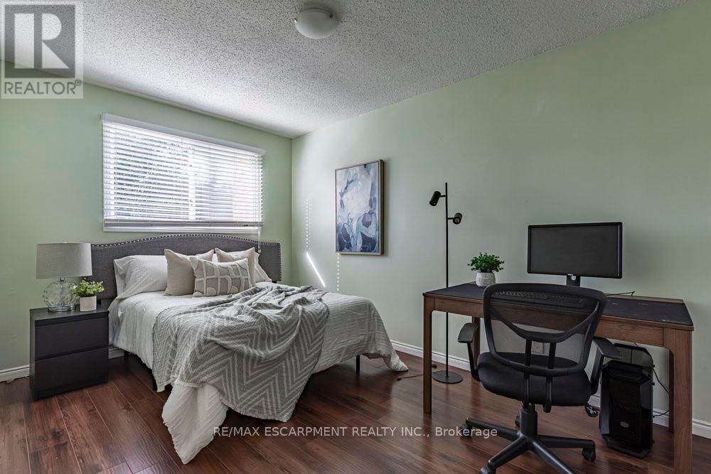 300 Crerar Drive, Hamilton, Ontario  L9A 5B5 - Photo 28 - X12453173