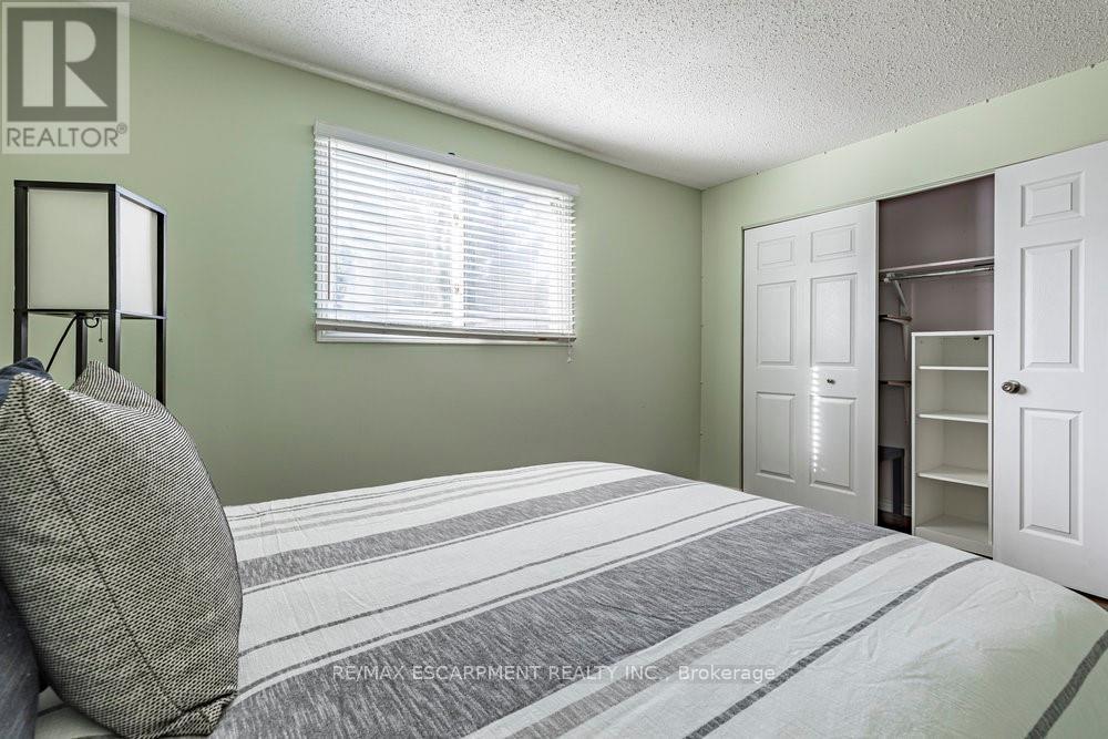 300 Crerar Drive, Hamilton, Ontario  L9A 5B5 - Photo 31 - X12453173