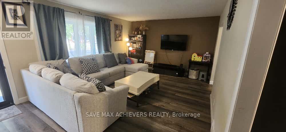 95 Amy Crescent, London East, Ontario  N5Y 4A5 - Photo 6 - X12453176