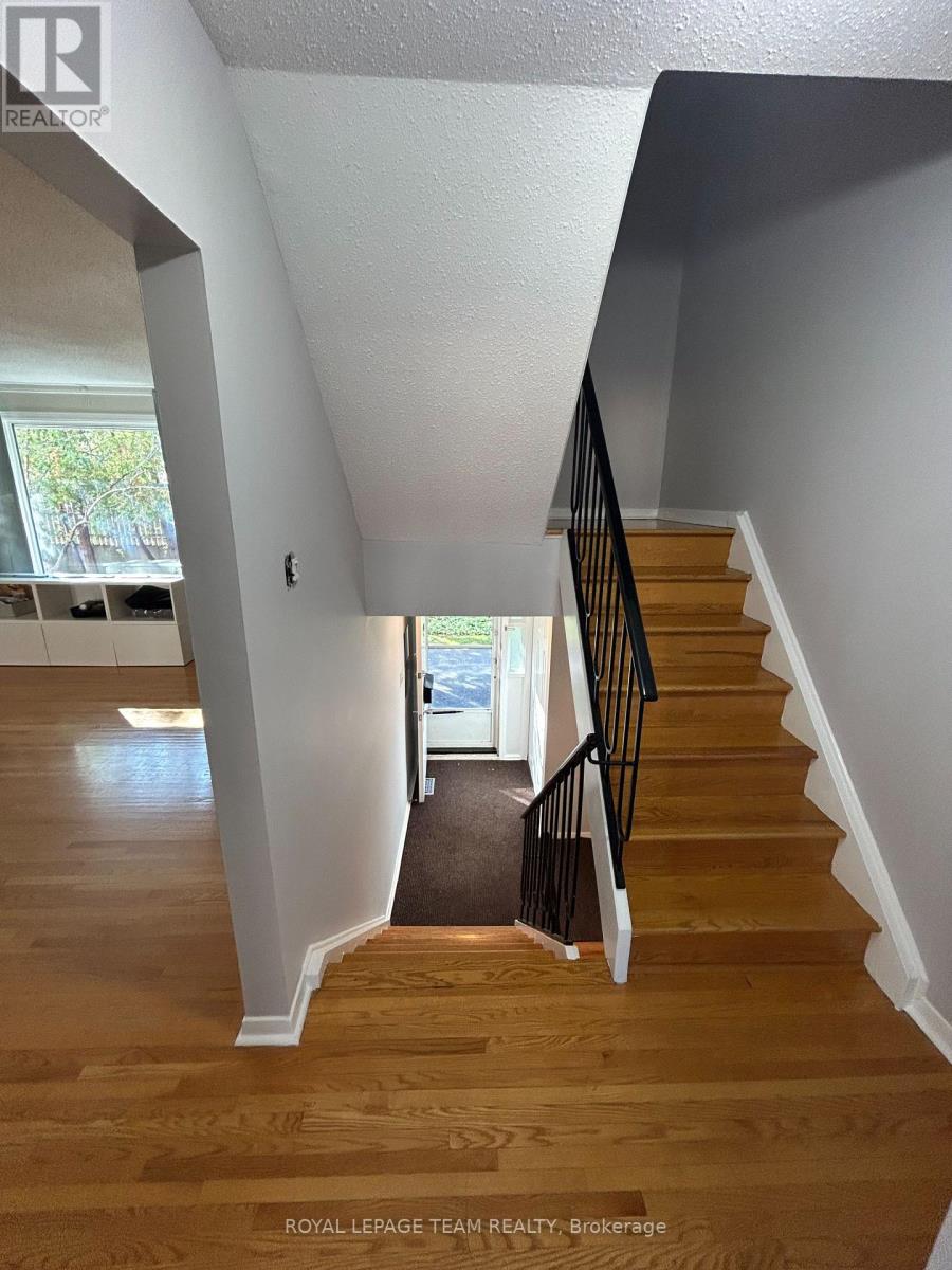 A - 761 Ridgewood Avenue, Ottawa, Ontario  K1V 6M8 - Photo 10 - X12453186