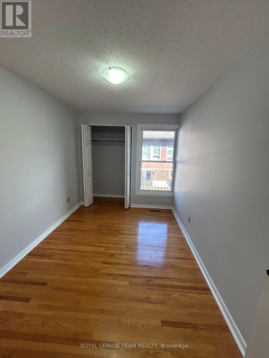 A - 761 Ridgewood Avenue, Ottawa, Ontario  K1V 6M8 - Photo 12 - X12453186