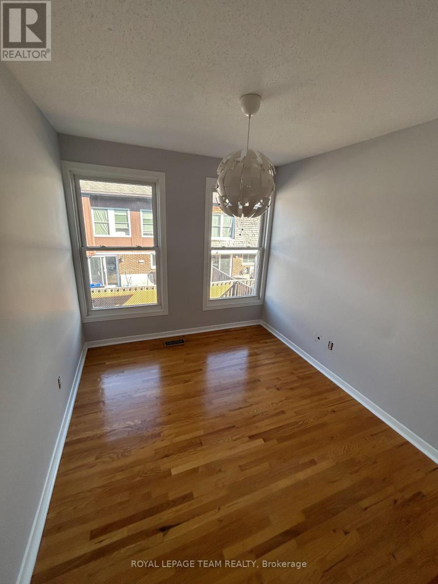 A - 761 Ridgewood Avenue, Ottawa, Ontario  K1V 6M8 - Photo 13 - X12453186