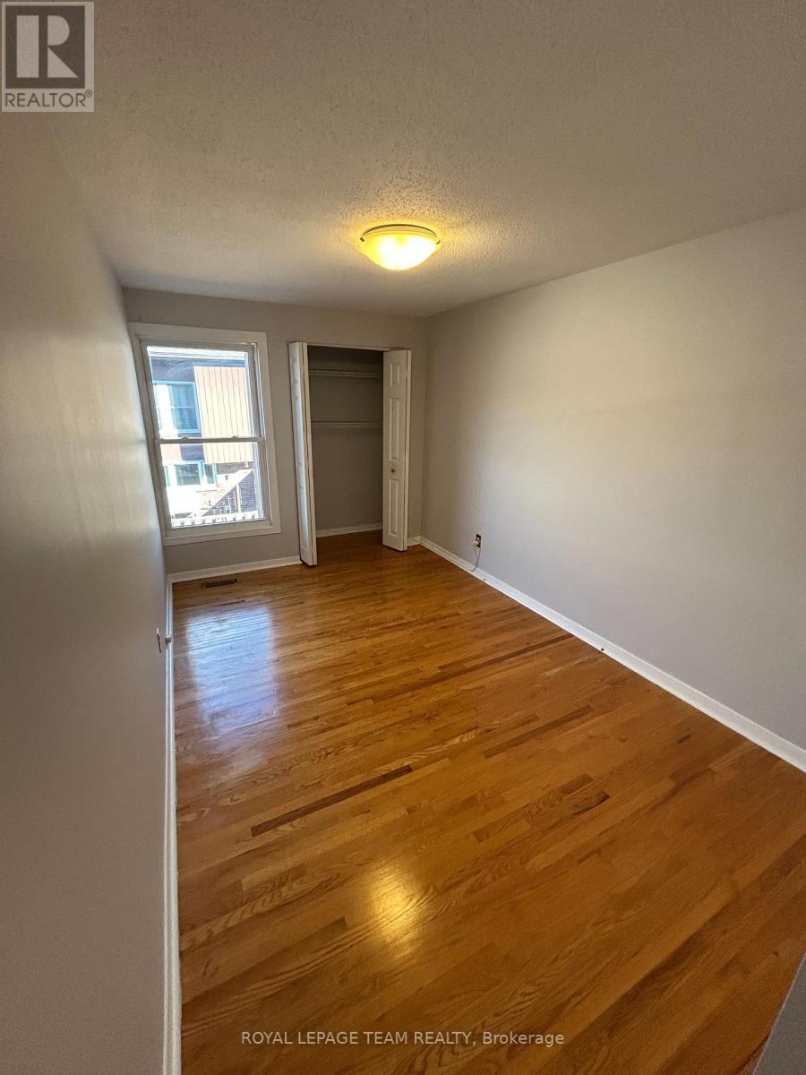 A - 761 Ridgewood Avenue, Ottawa, Ontario  K1V 6M8 - Photo 14 - X12453186