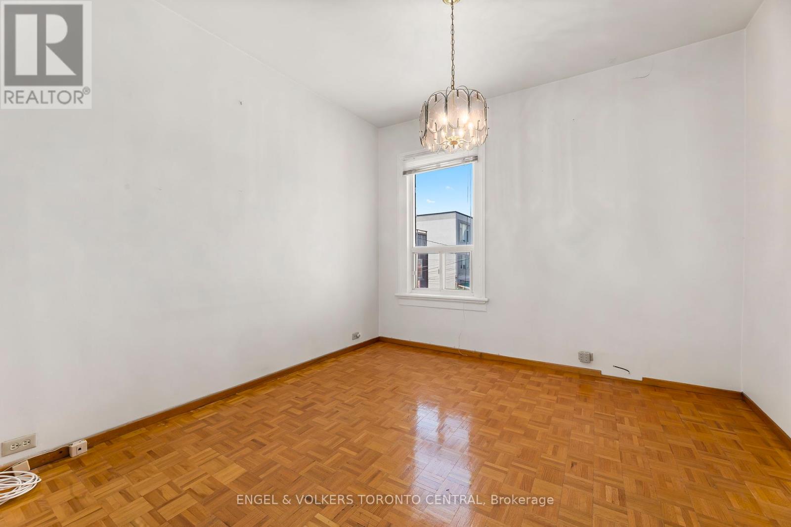 8 Brookfield Street, Toronto, Ontario  M6J 3A9 - Photo 24 - C12383650