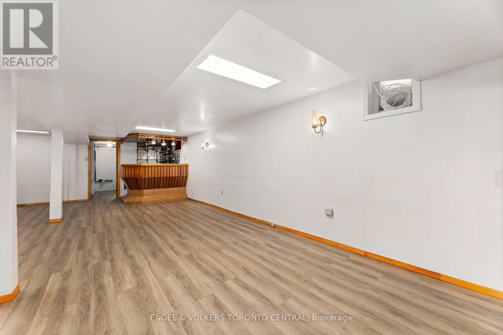 8 Brookfield Street, Toronto, Ontario  M6J 3A9 - Photo 15 - C12383650