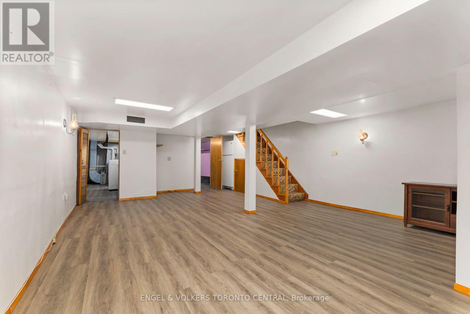 8 Brookfield Street, Toronto, Ontario  M6J 3A9 - Photo 20 - C12383650