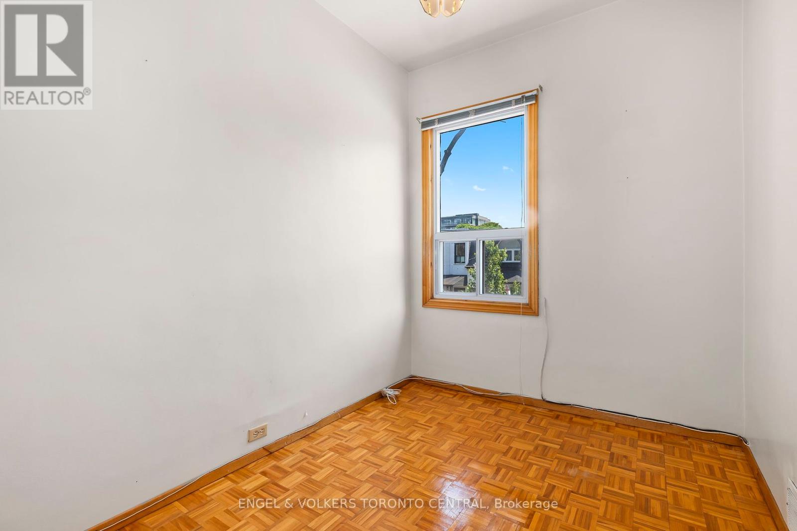 8 Brookfield Street, Toronto, Ontario  M6J 3A9 - Photo 28 - C12383650