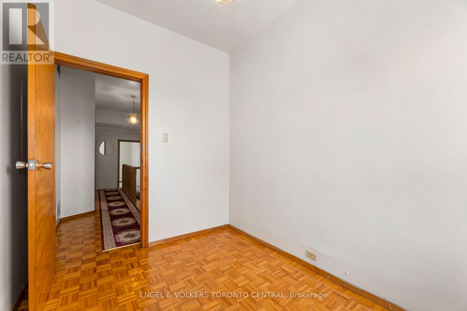8 Brookfield Street, Toronto, Ontario  M6J 3A9 - Photo 29 - C12383650