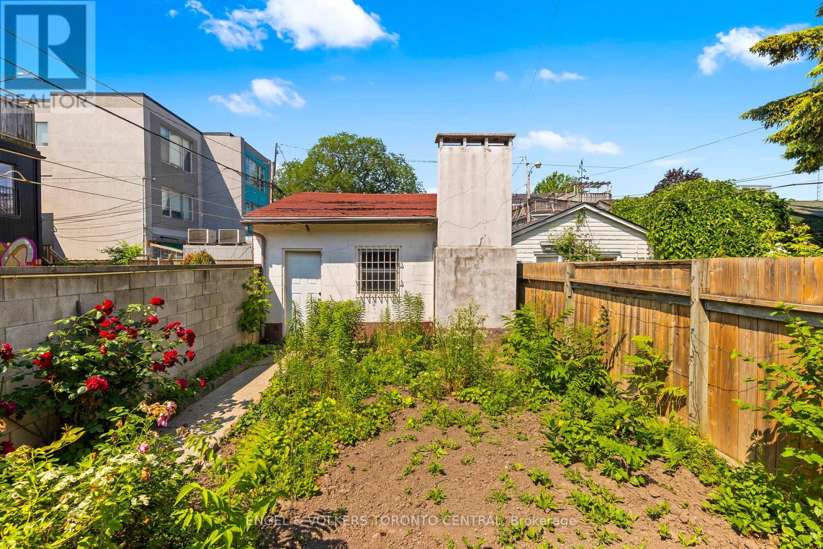 8 Brookfield Street, Toronto, Ontario  M6J 3A9 - Photo 31 - C12383650